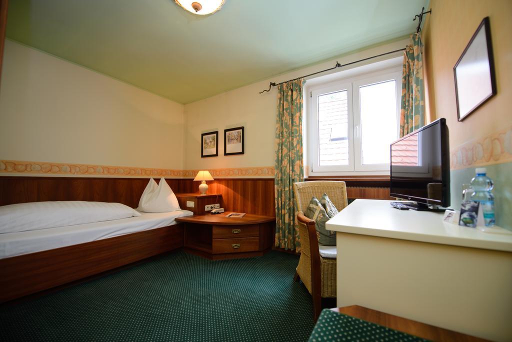 Gasthof Hotel Zweimueller Grieskirchen Room photo